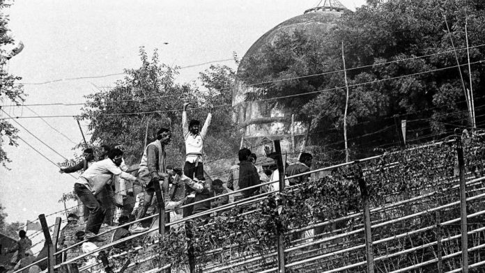 Kar sevaks at the site facing the Babri Masjid in July 1992. 
