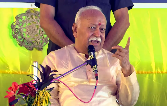 Mohan Bhagwat speaks about the impact of women's freedom on societal growth at the Dharampeth Women's Bank in Nagpur.