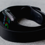 Wearable devices, such as smartwatches, can help detect early signs of COVID-19, heart conditions, and falls according to a new study.